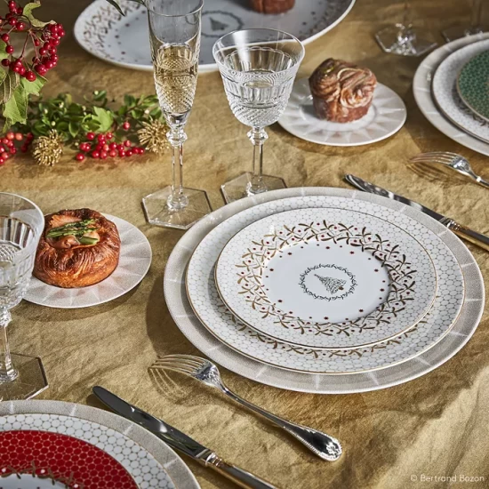 Brand new ๐ Bernardaud Noel Dinnerware Collection ๐งจ - Image 3